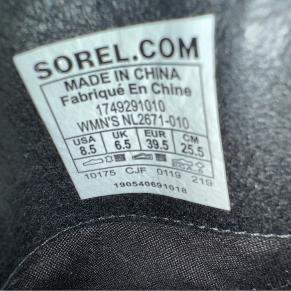 Like New Sorel Emelie I Waterproof Leather Chelsea Boot - Picture 5 of 8